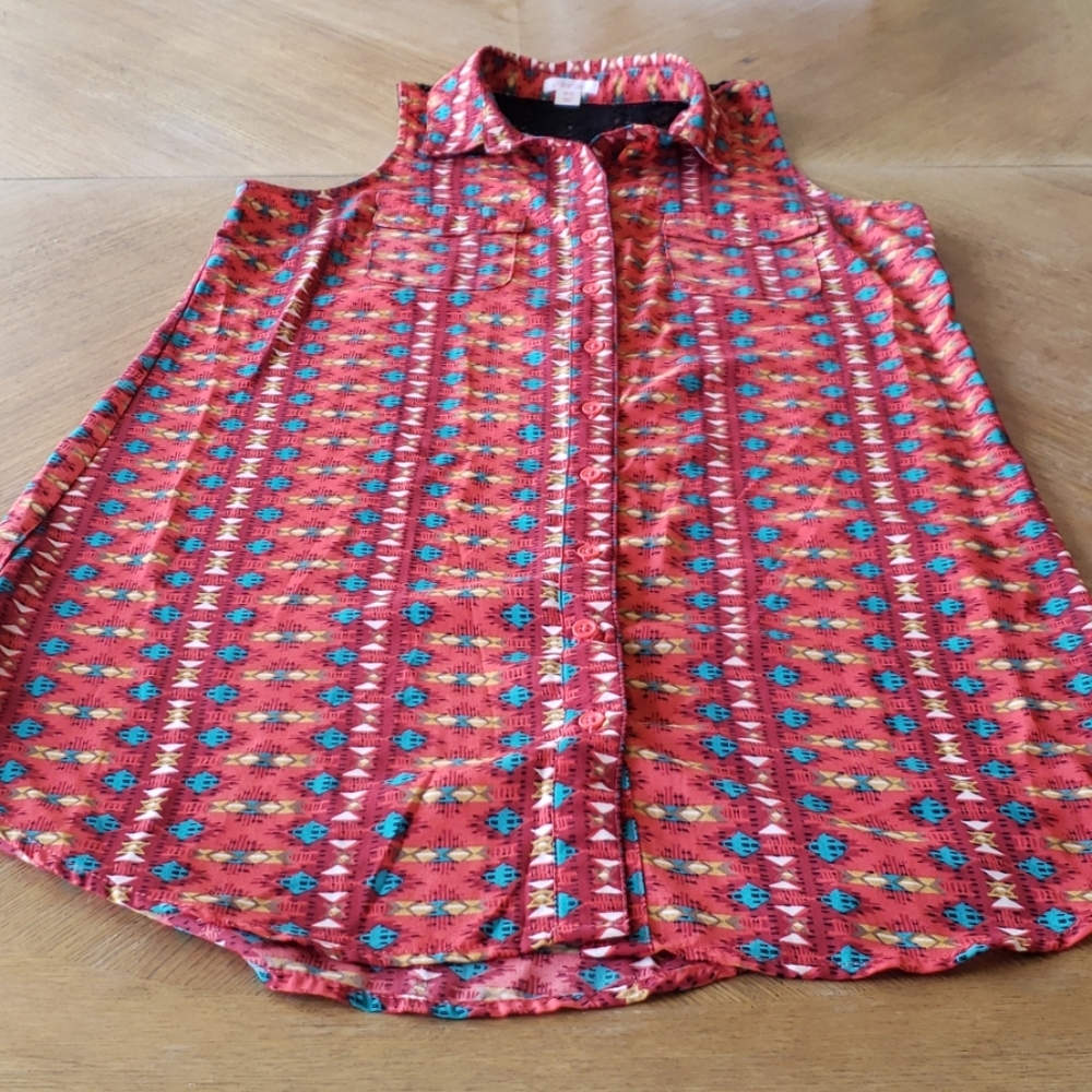 Western Wear Sleeveless Shirt w Pattern